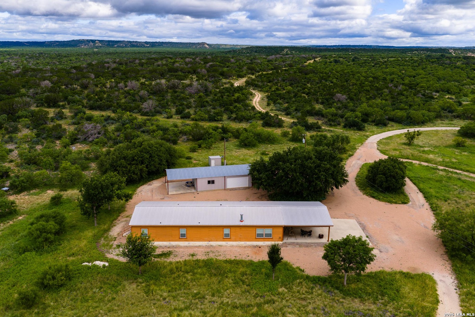 main property photo 16