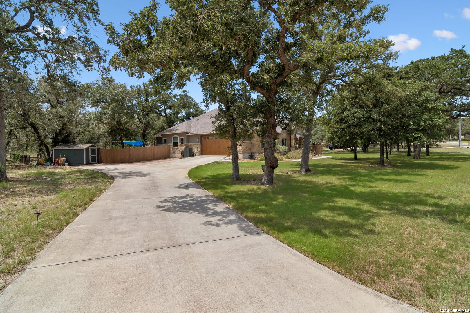 main property photo 32