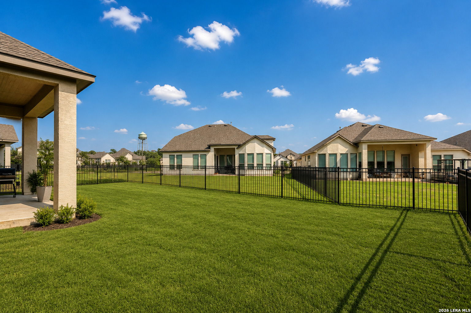 main property photo 28