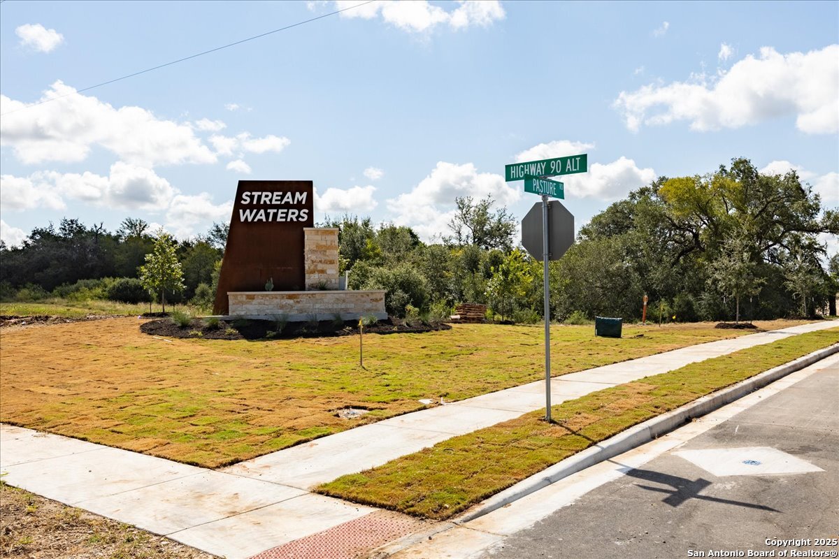 main property photo 11