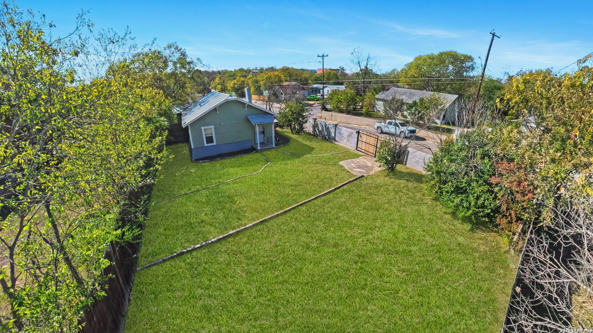 main property photo 23
