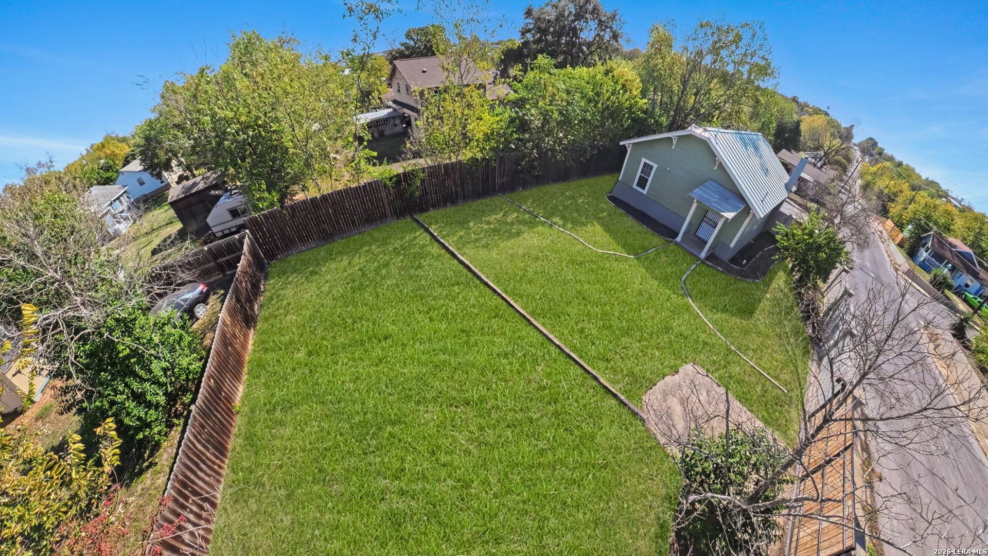 main property photo 24