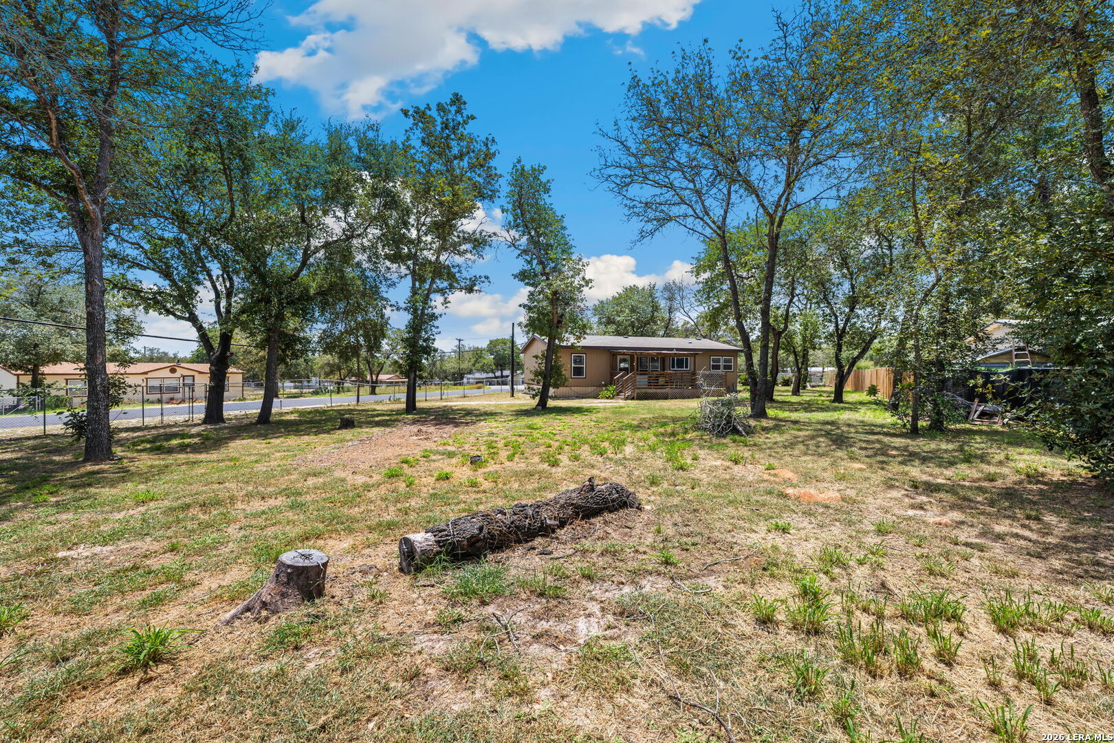 main property photo 17