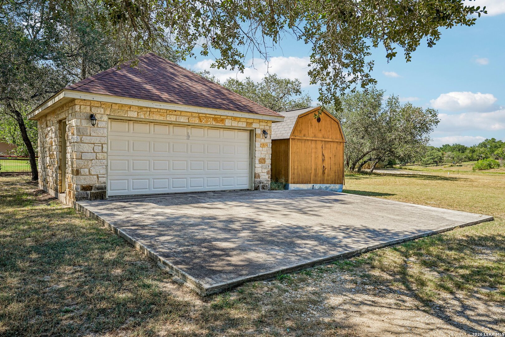 main property photo 45