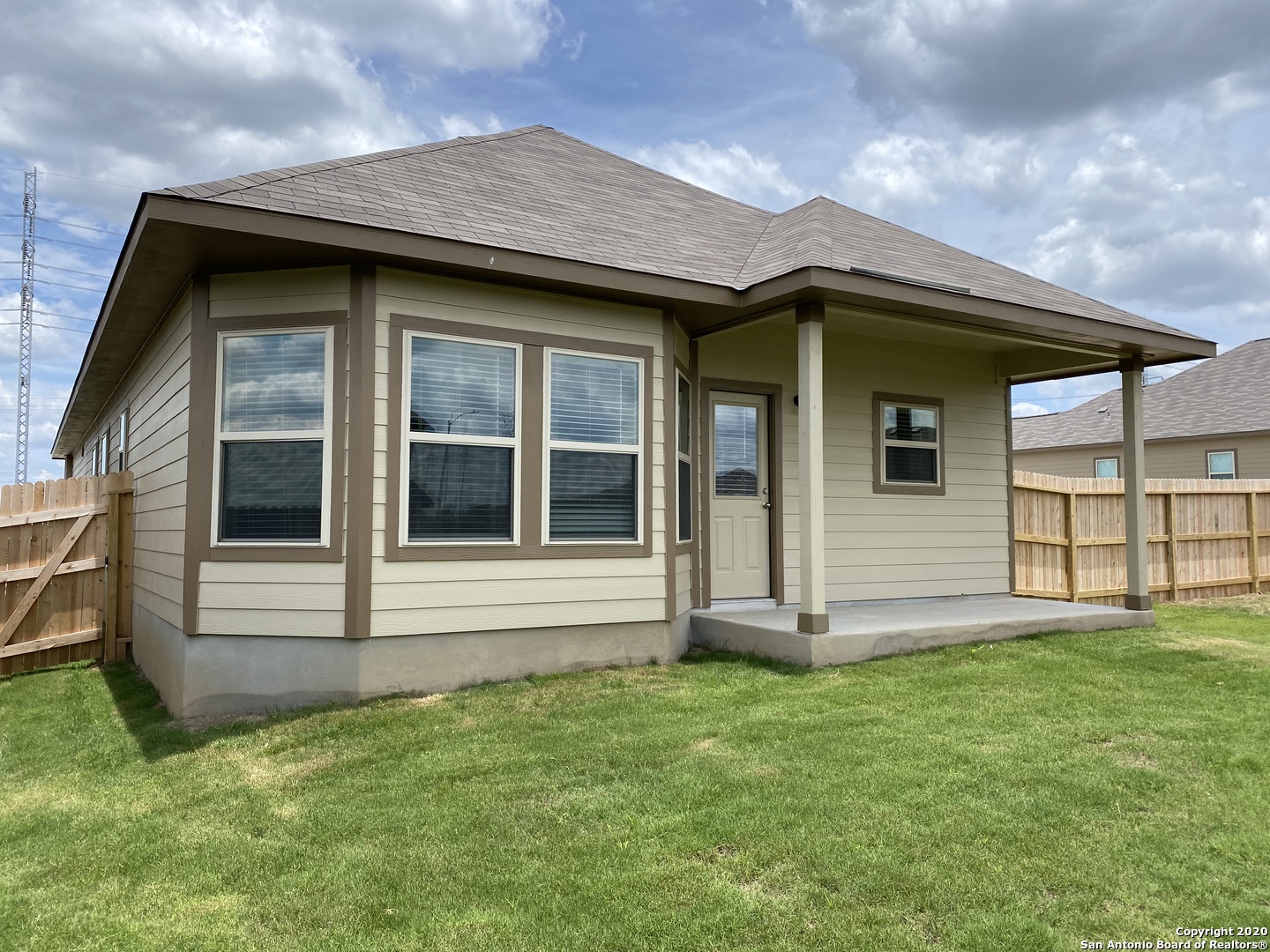 main property photo 19