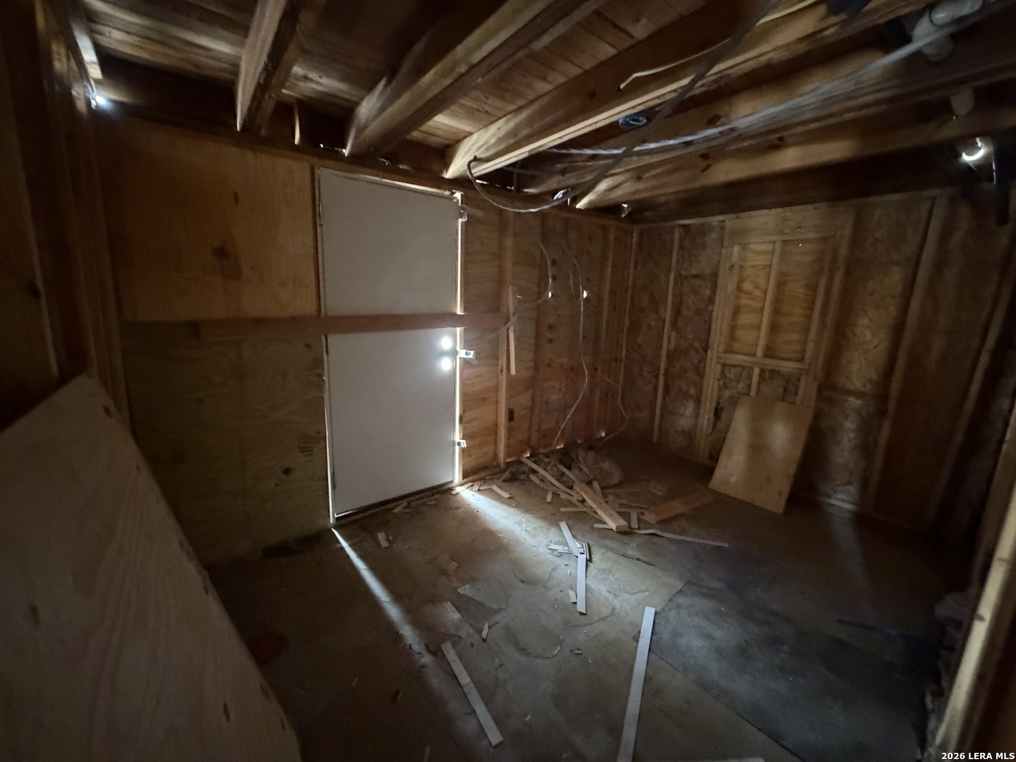 main property photo 36