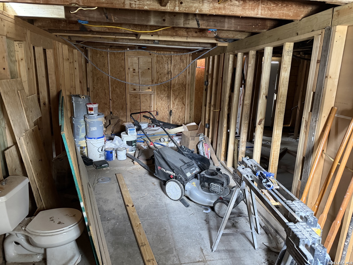 main property photo 37