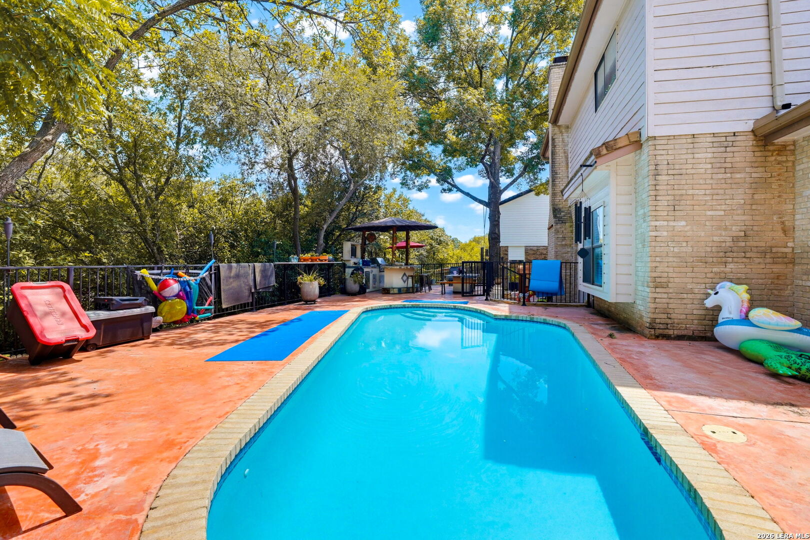 main property photo 34
