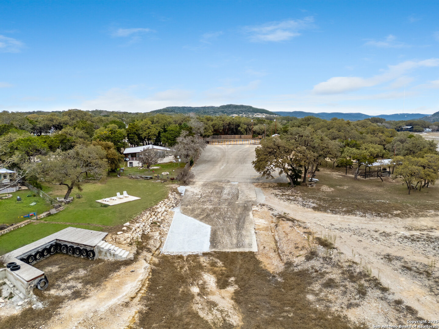 main property photo 36