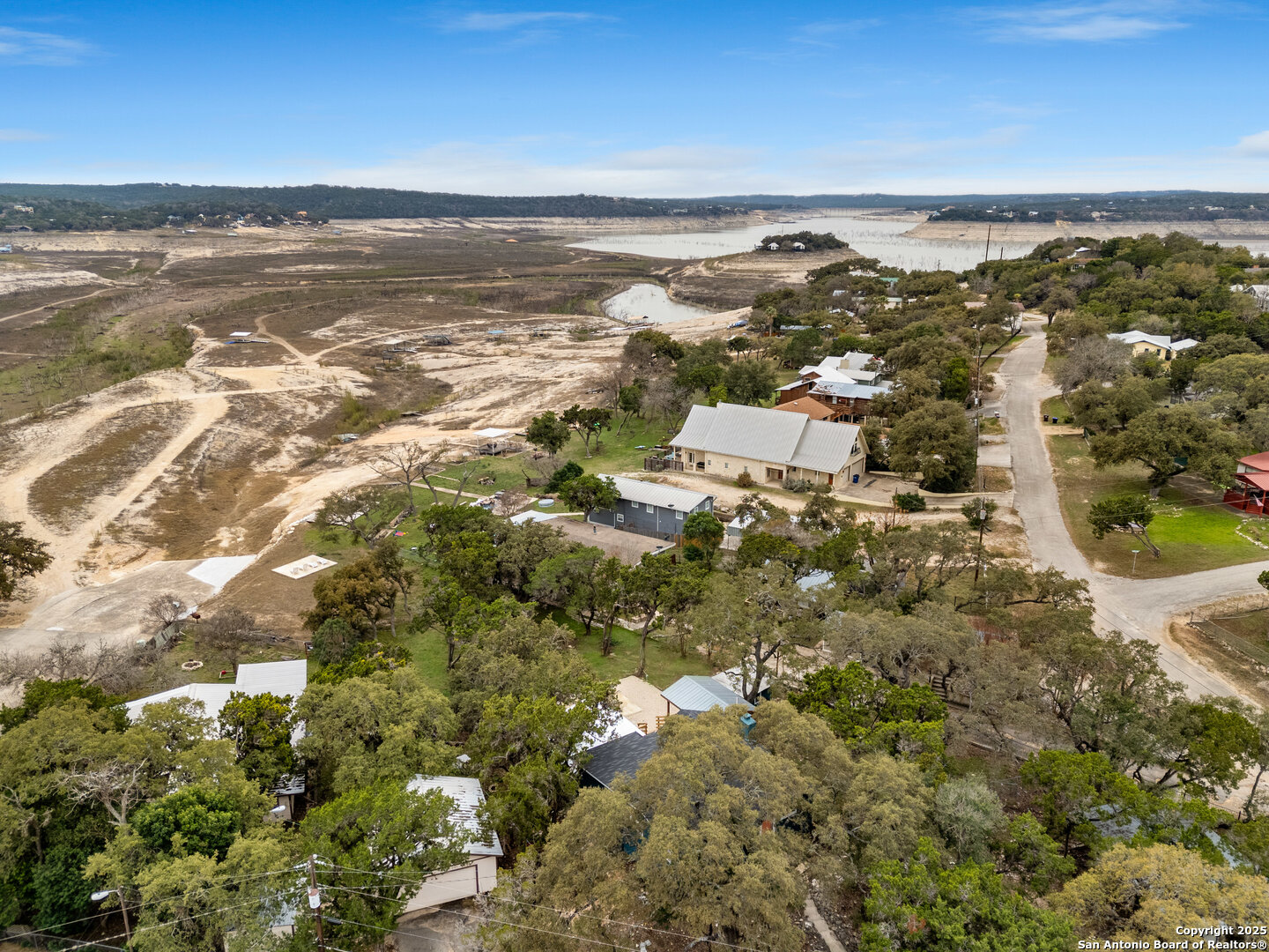 main property photo 41