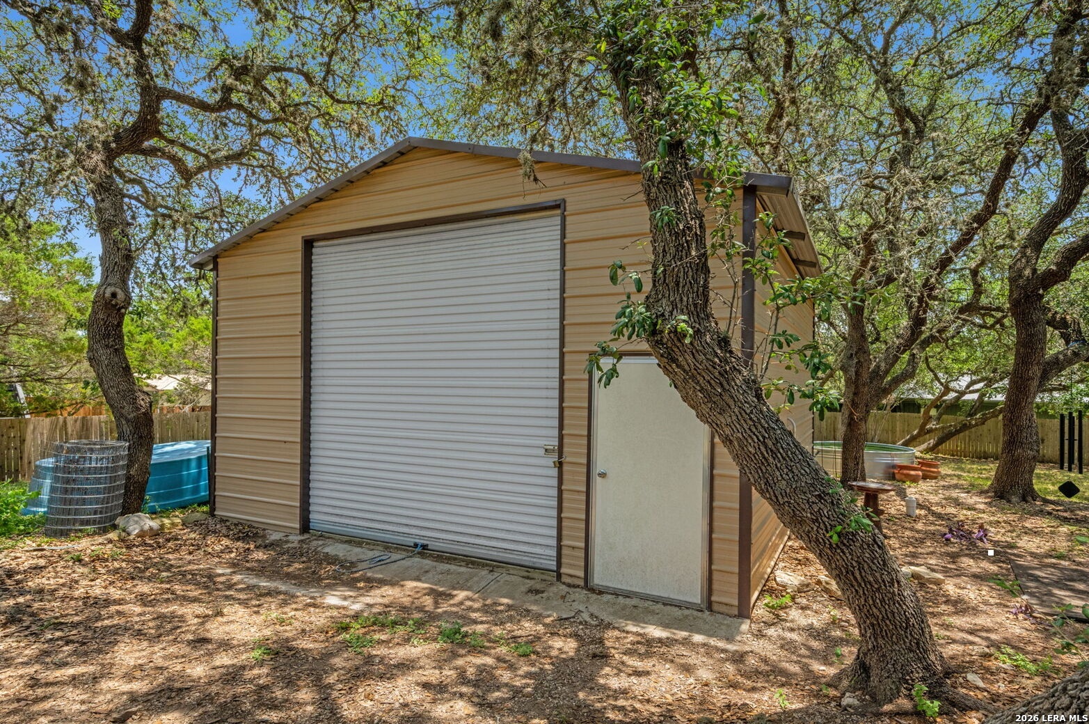 main property photo 8
