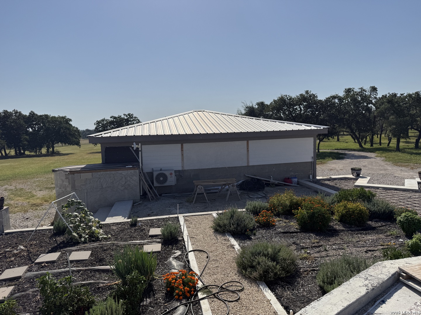 main property photo 16