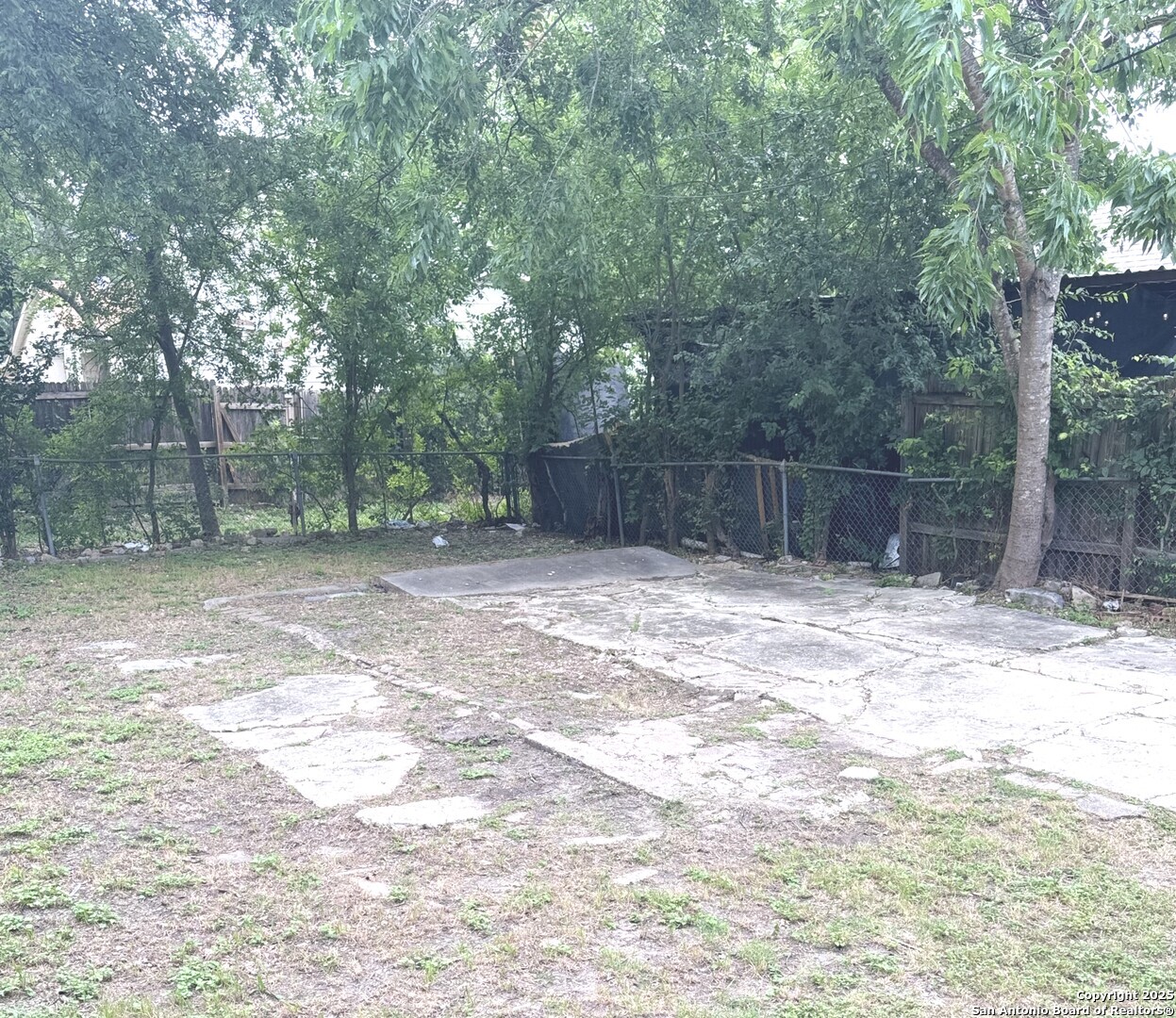 main property photo 12