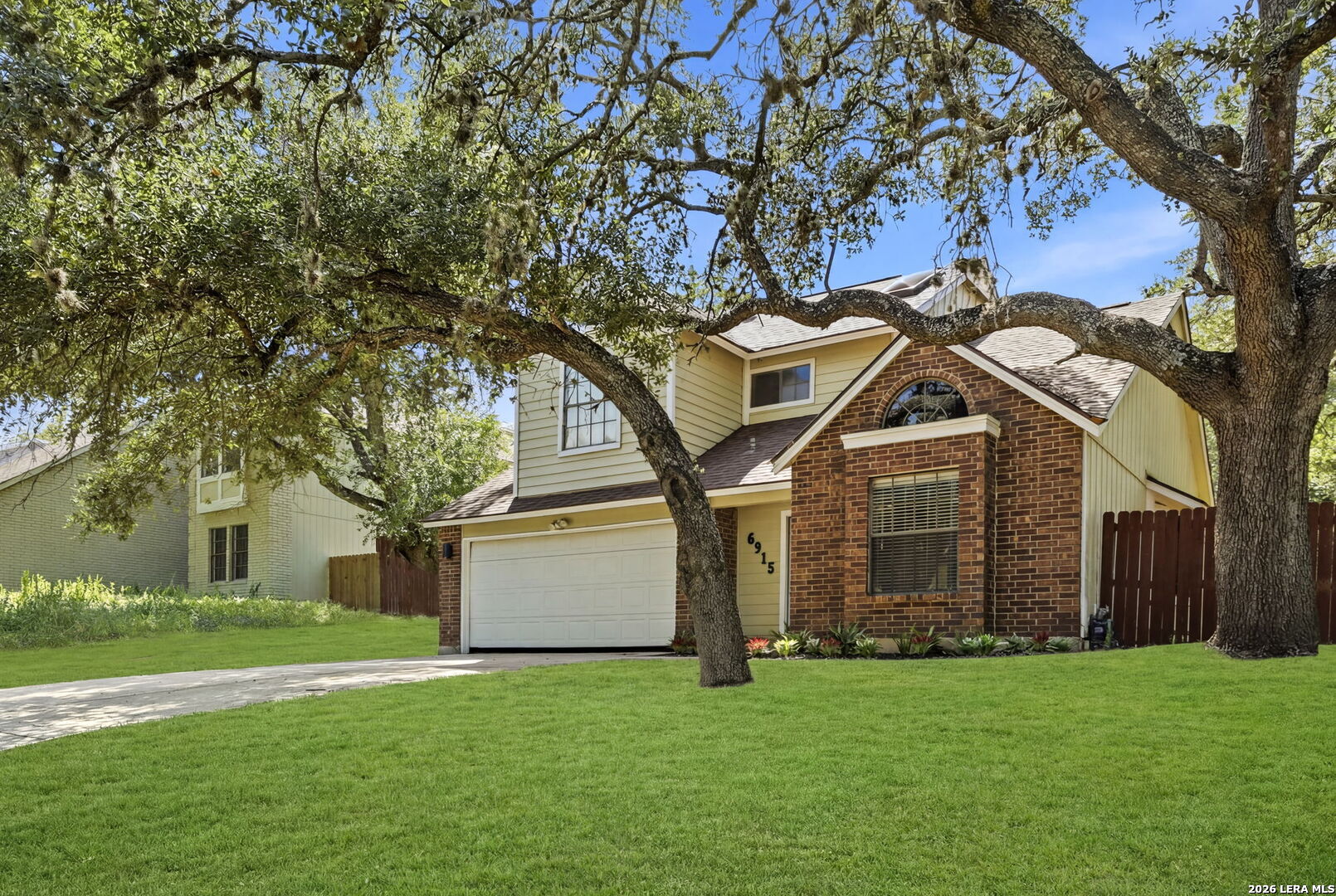 main property photo 6