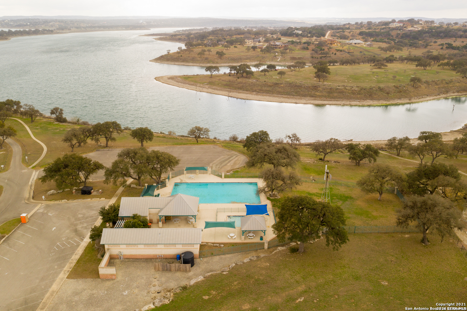 main property photo 37