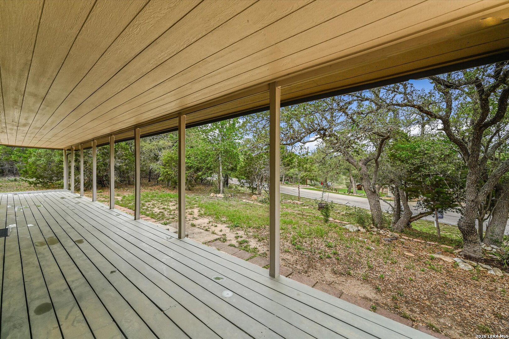 main property photo 16