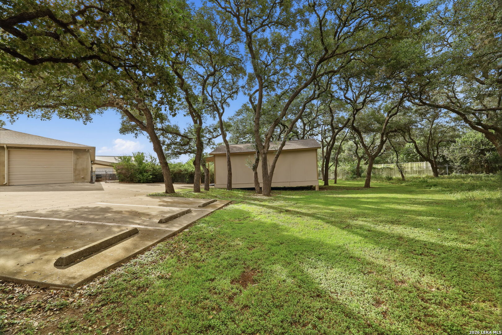 main property photo 16