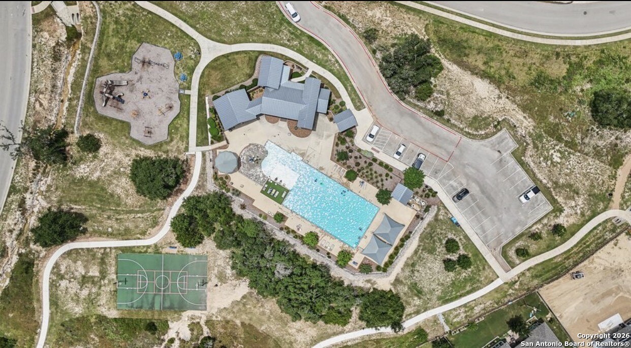 main property photo 32