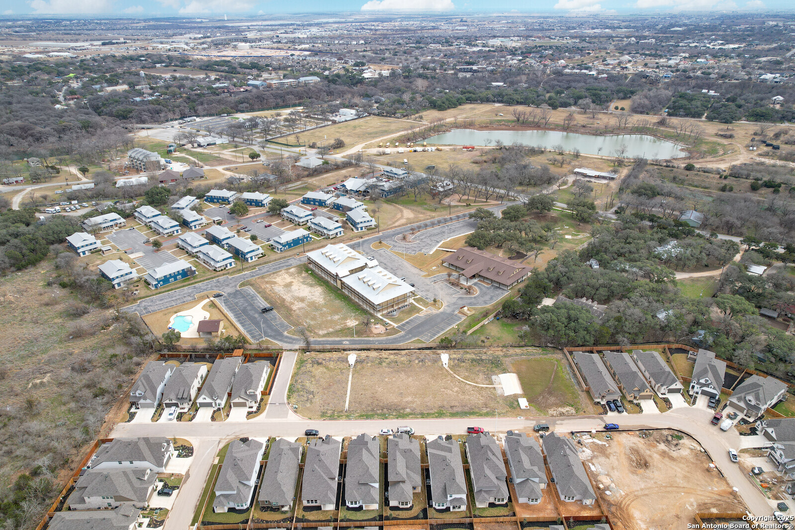 main property photo 29