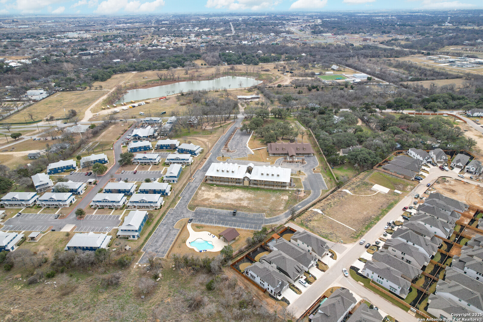 main property photo 30