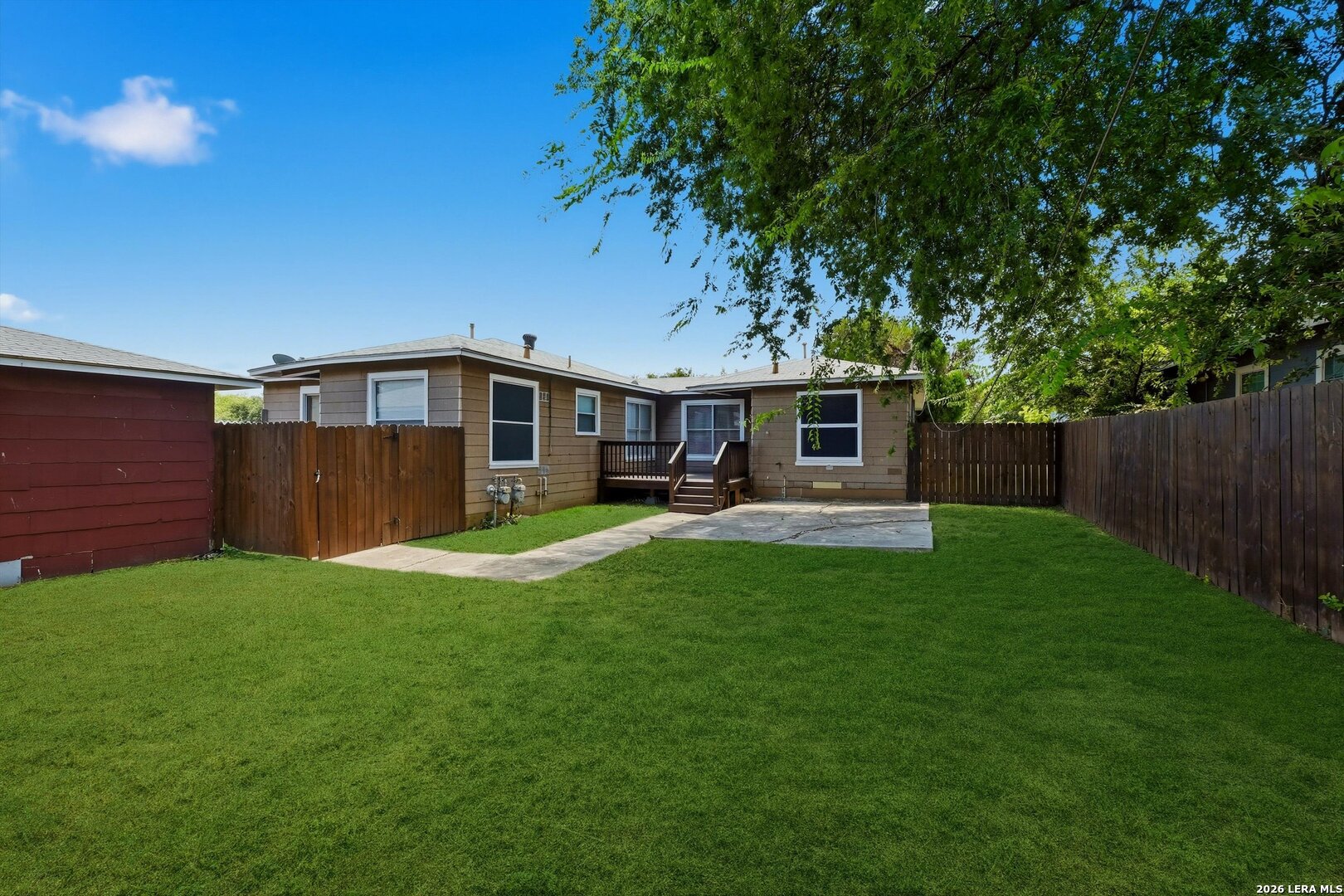 main property photo 18