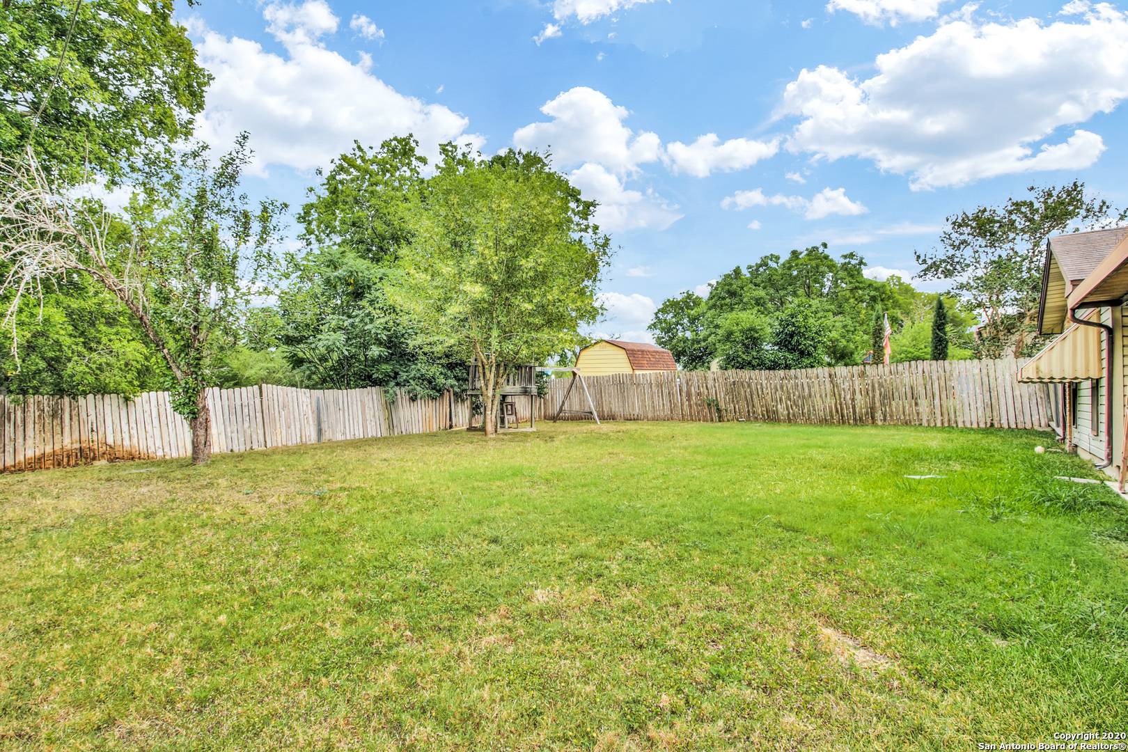 main property photo 23