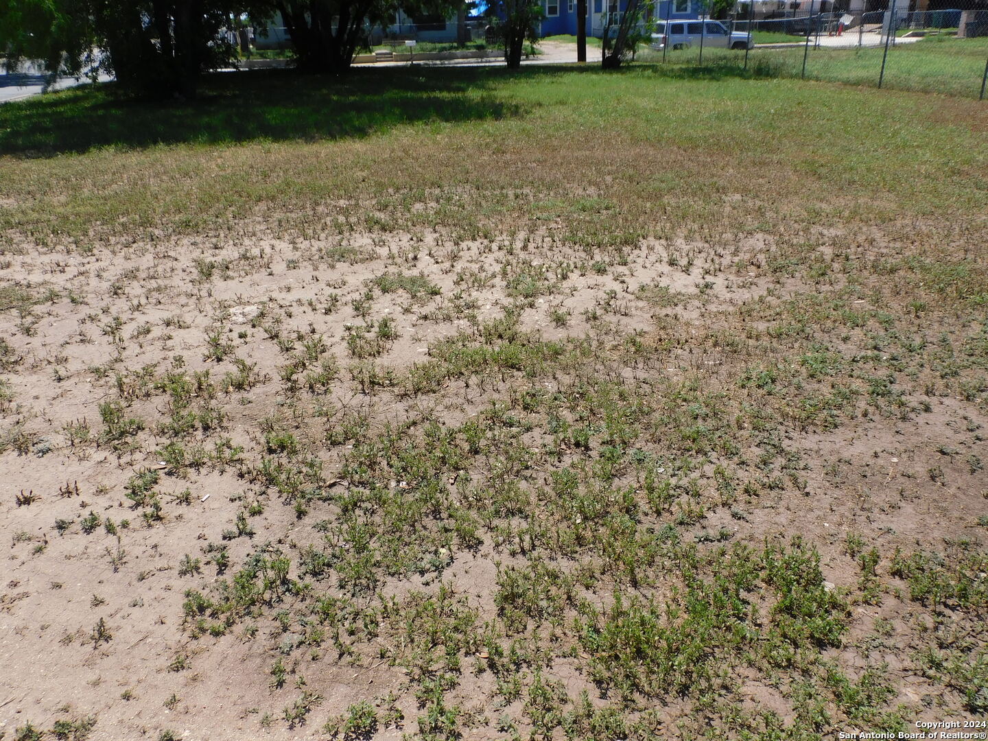 main property photo 10