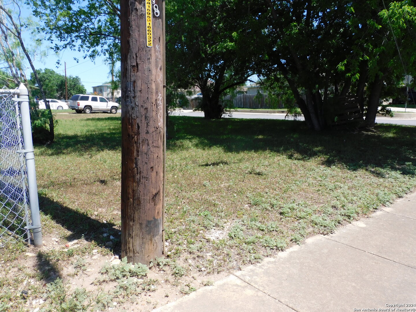 main property photo 20
