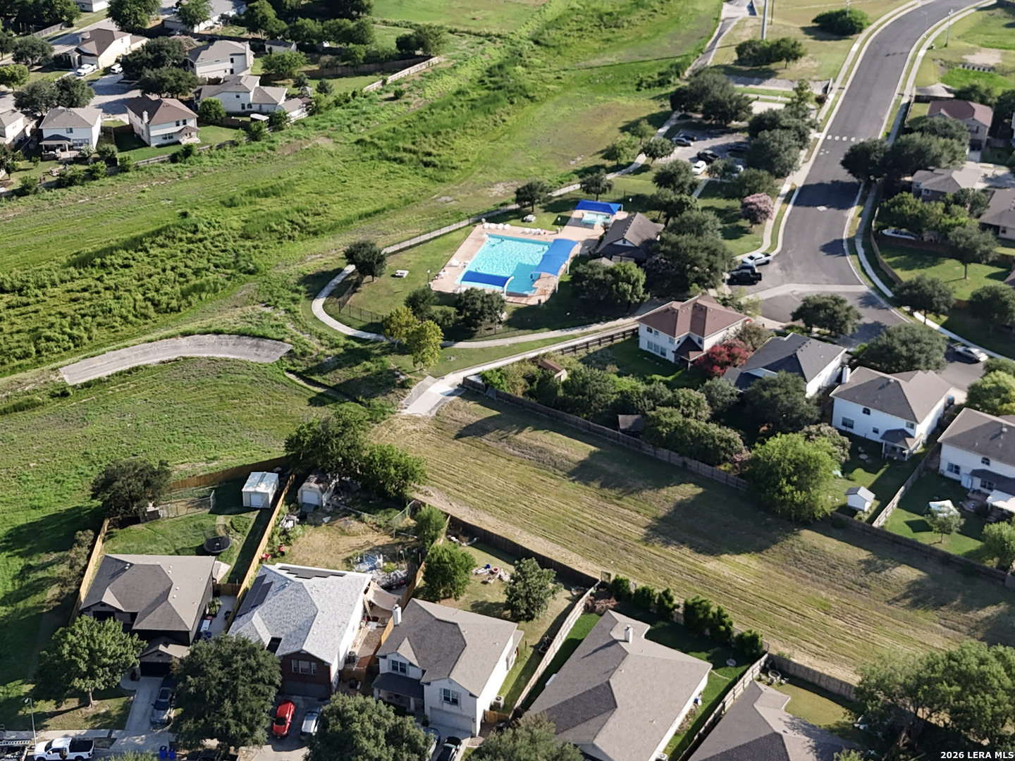 main property photo 35