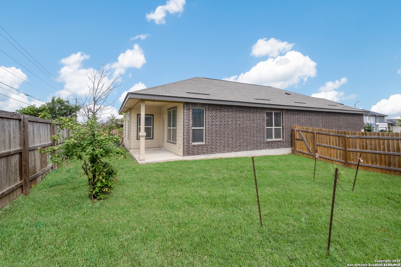main property photo 22