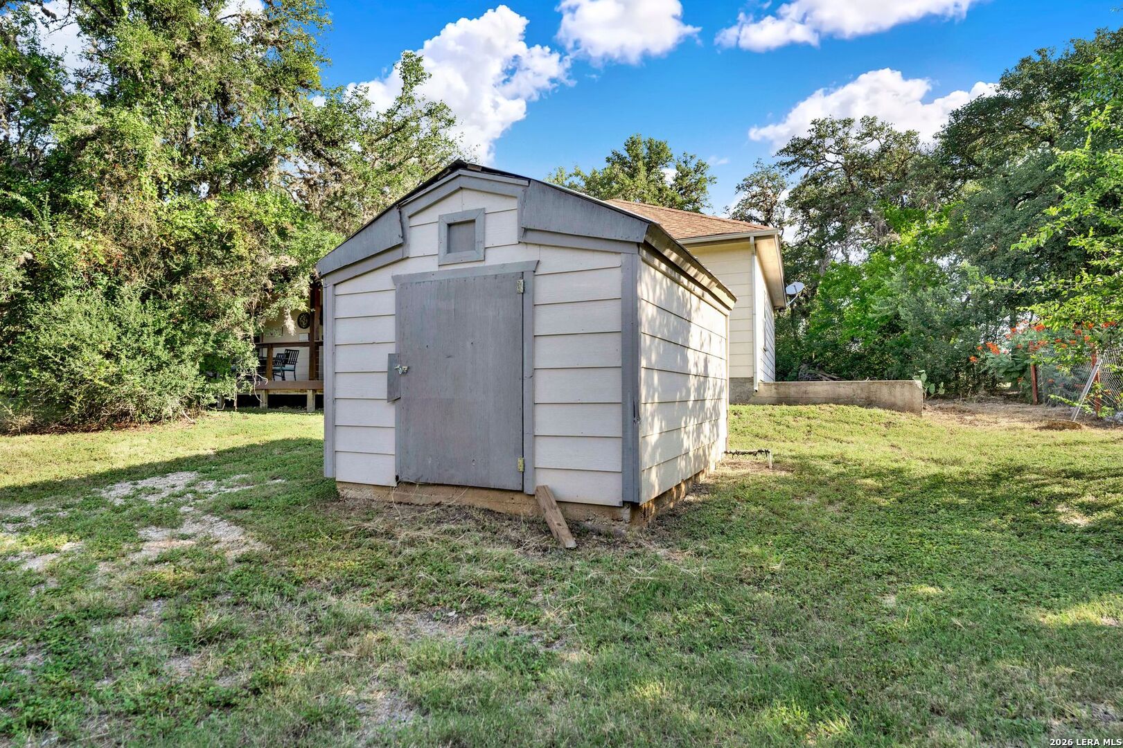 main property photo 35