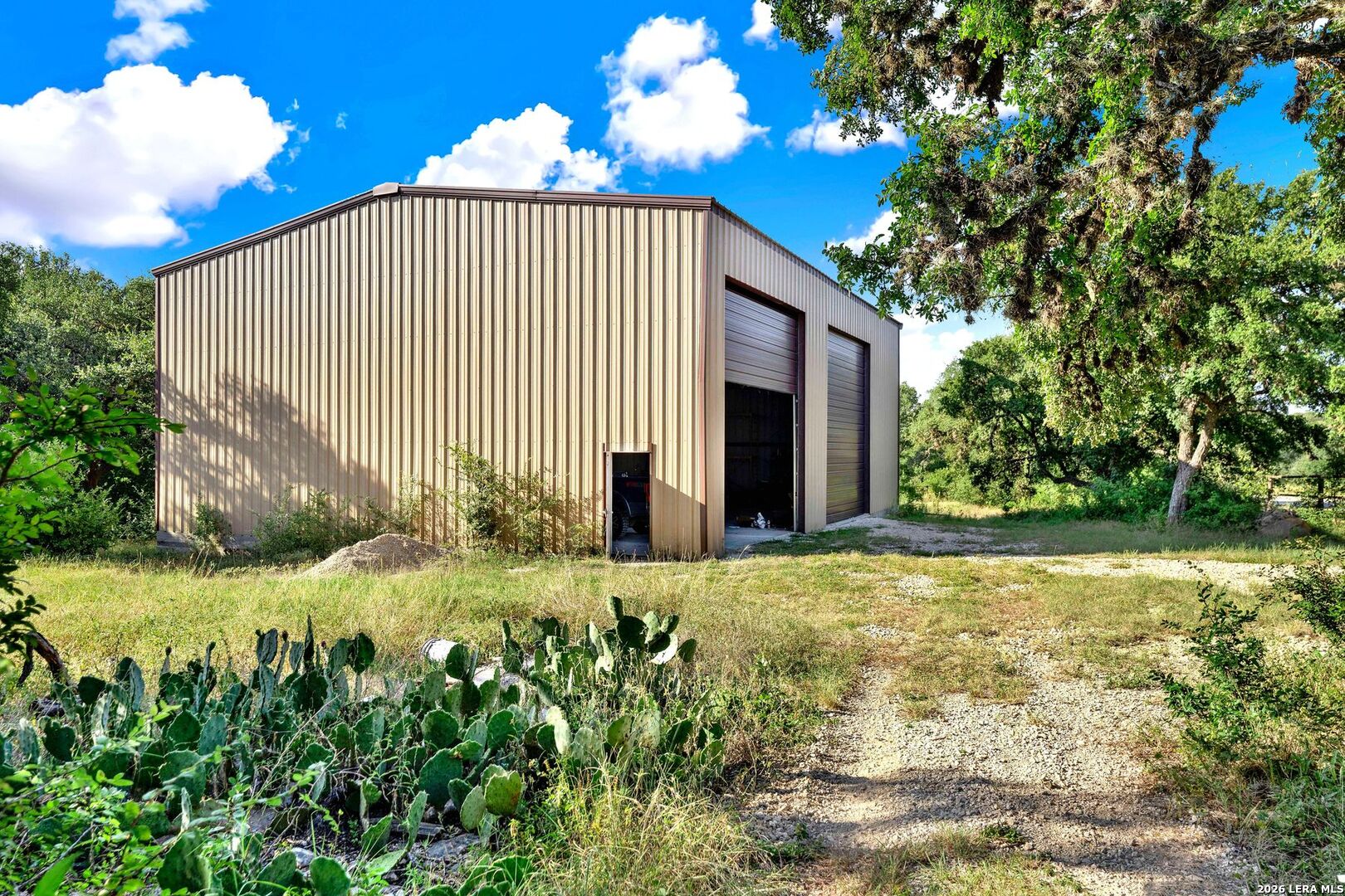 main property photo 36