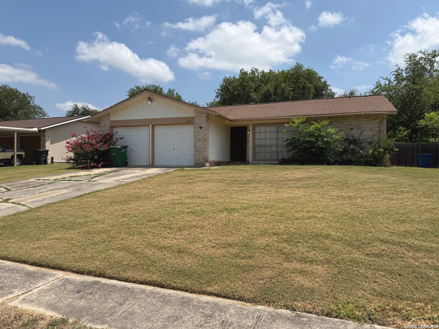 main property photo 0