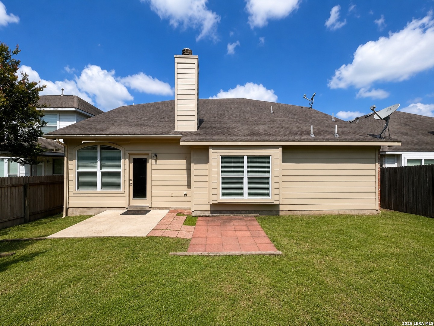main property photo 18