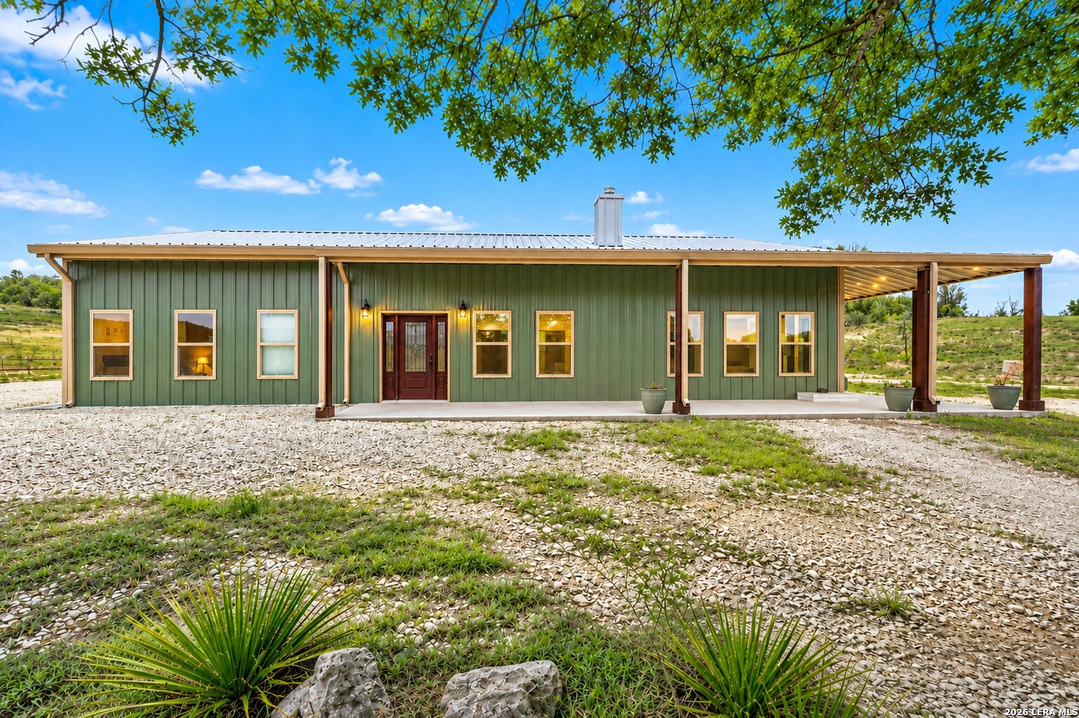 main property photo 4