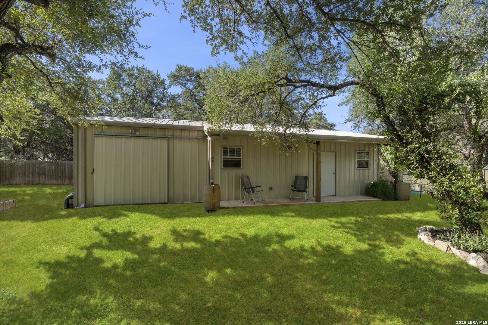 main property photo 23