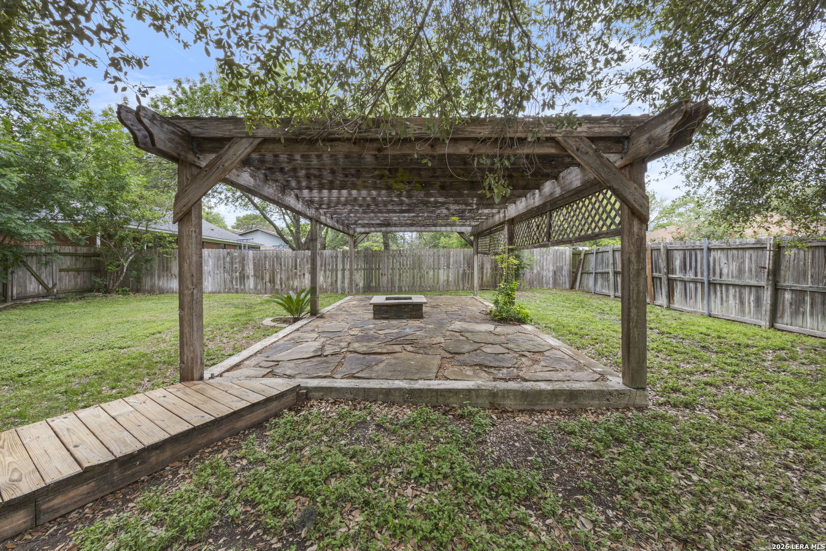 main property photo 22