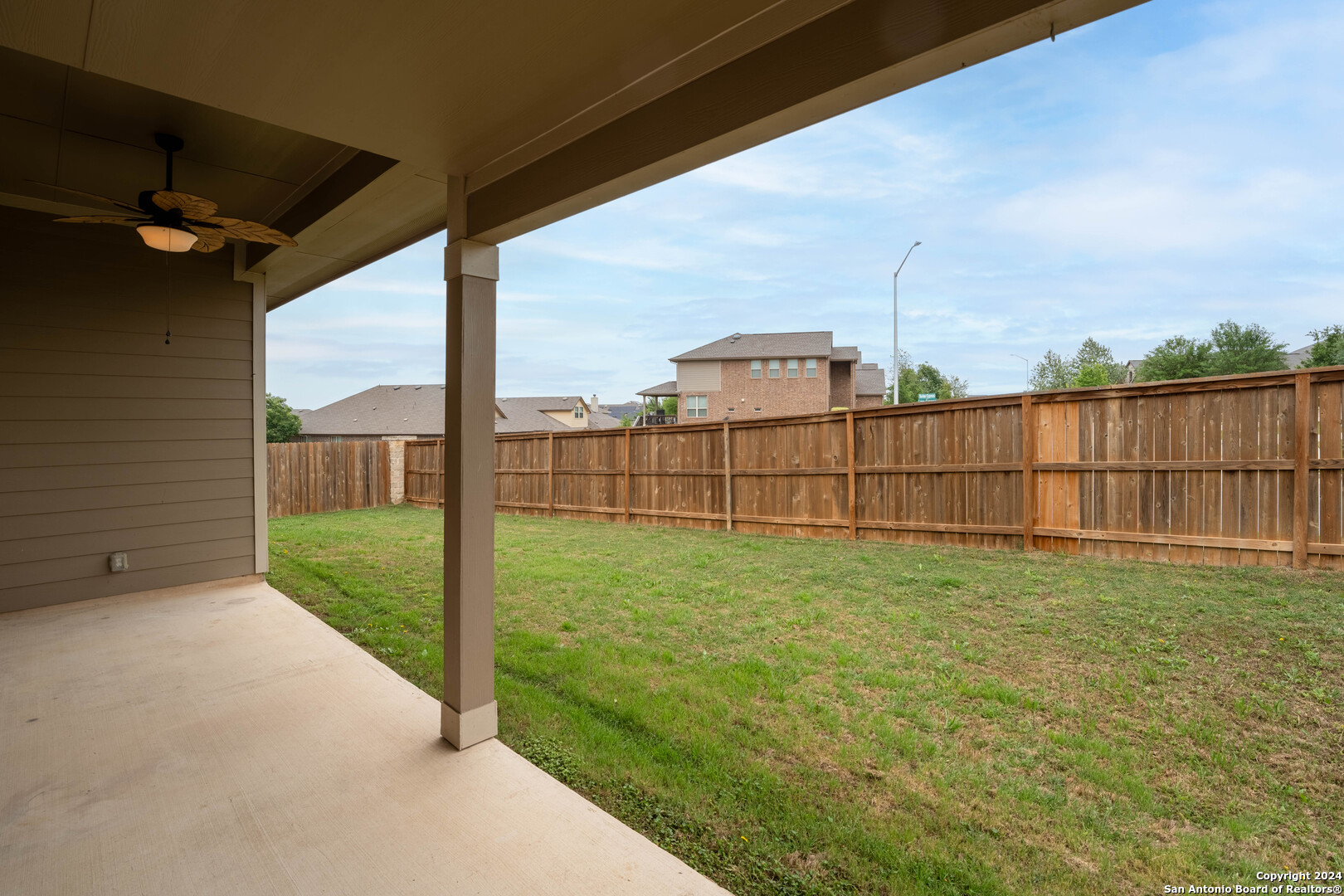 main property photo 31