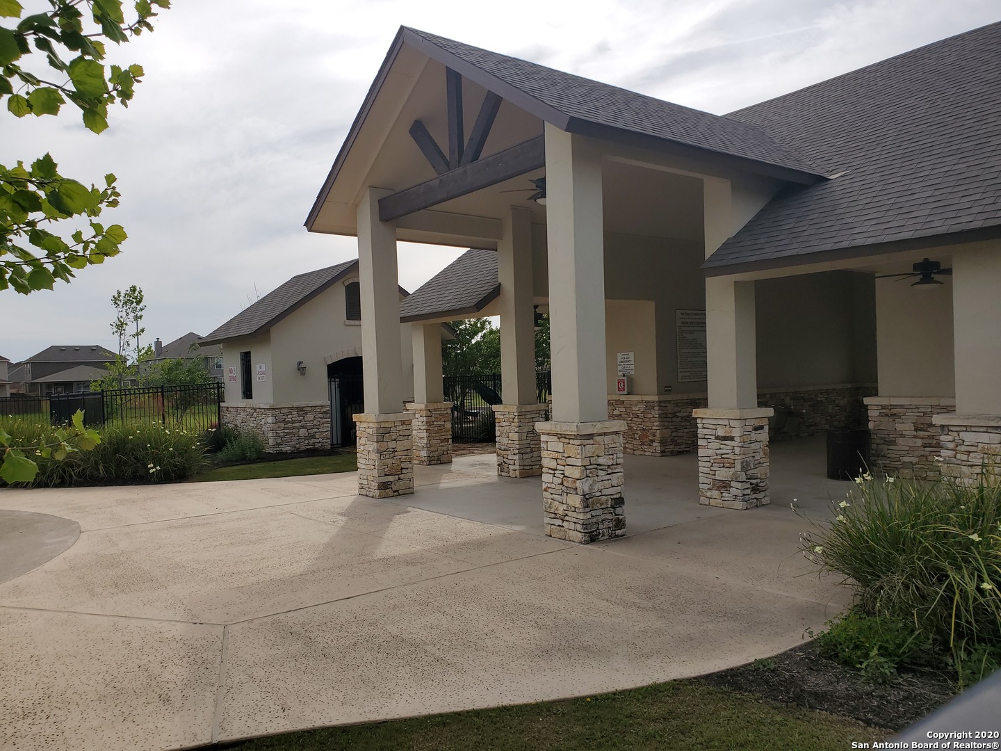 main property photo 38