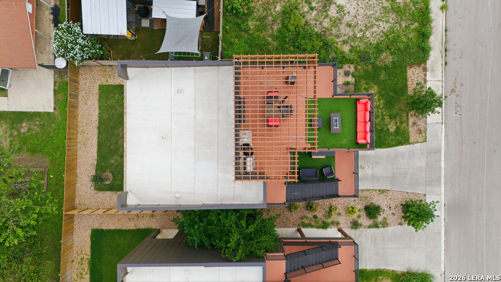 main property photo 45