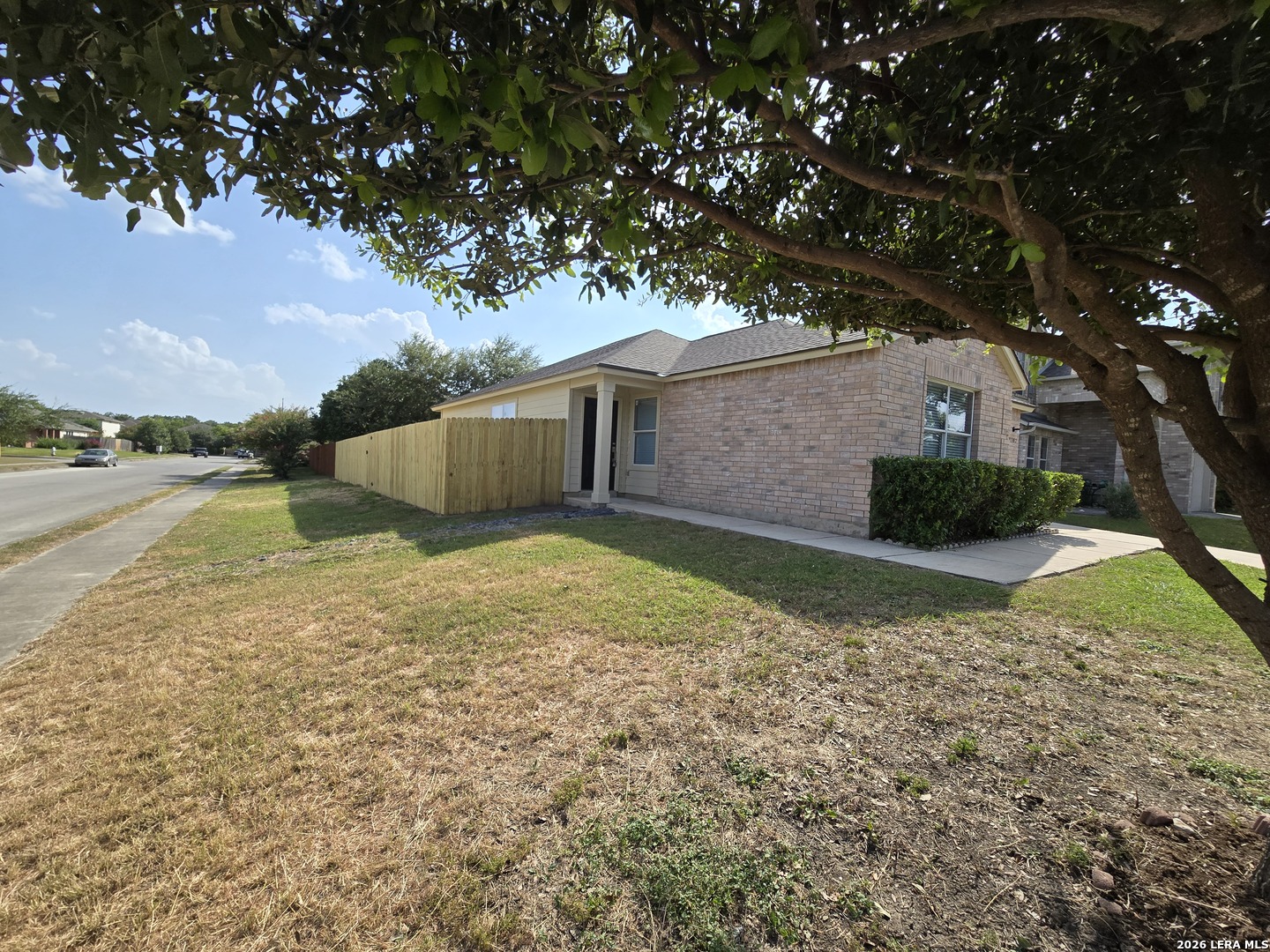 main property photo 23