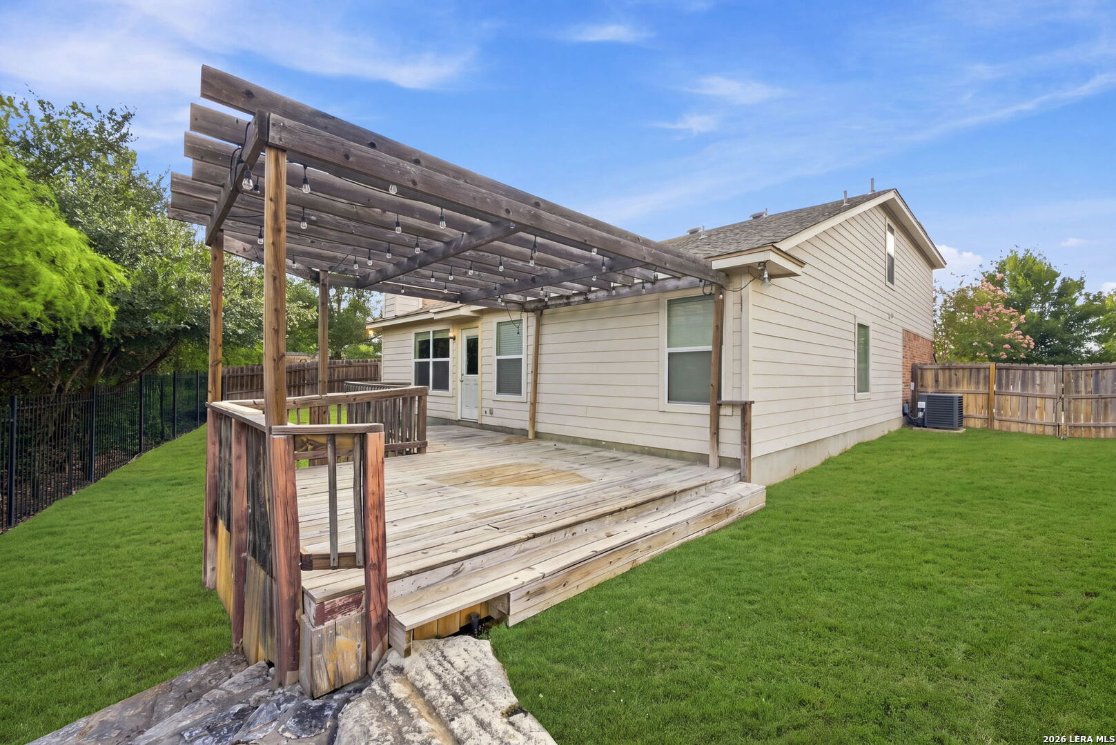 main property photo 27
