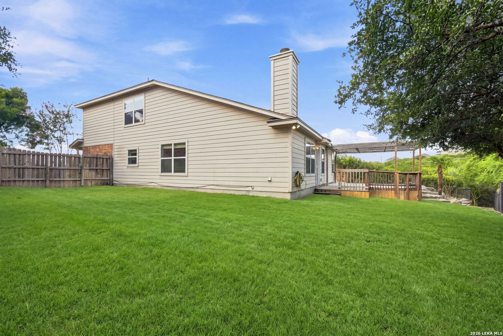 main property photo 28