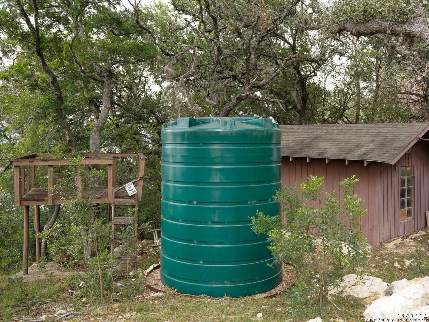 main property photo 35