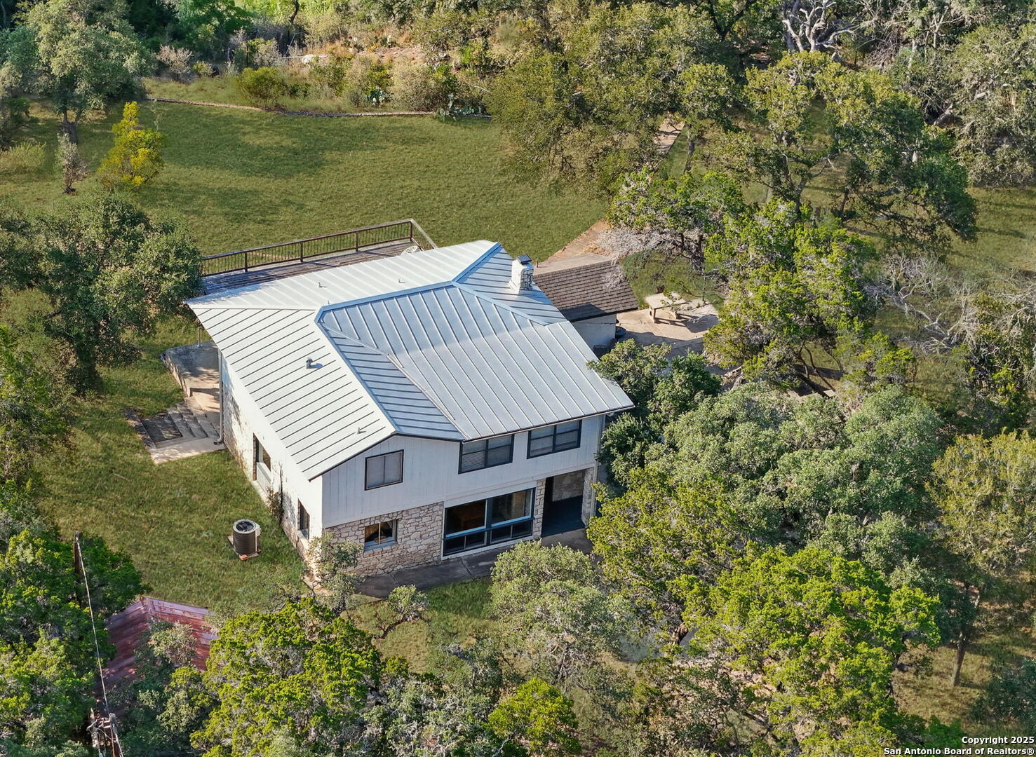 main property photo 43