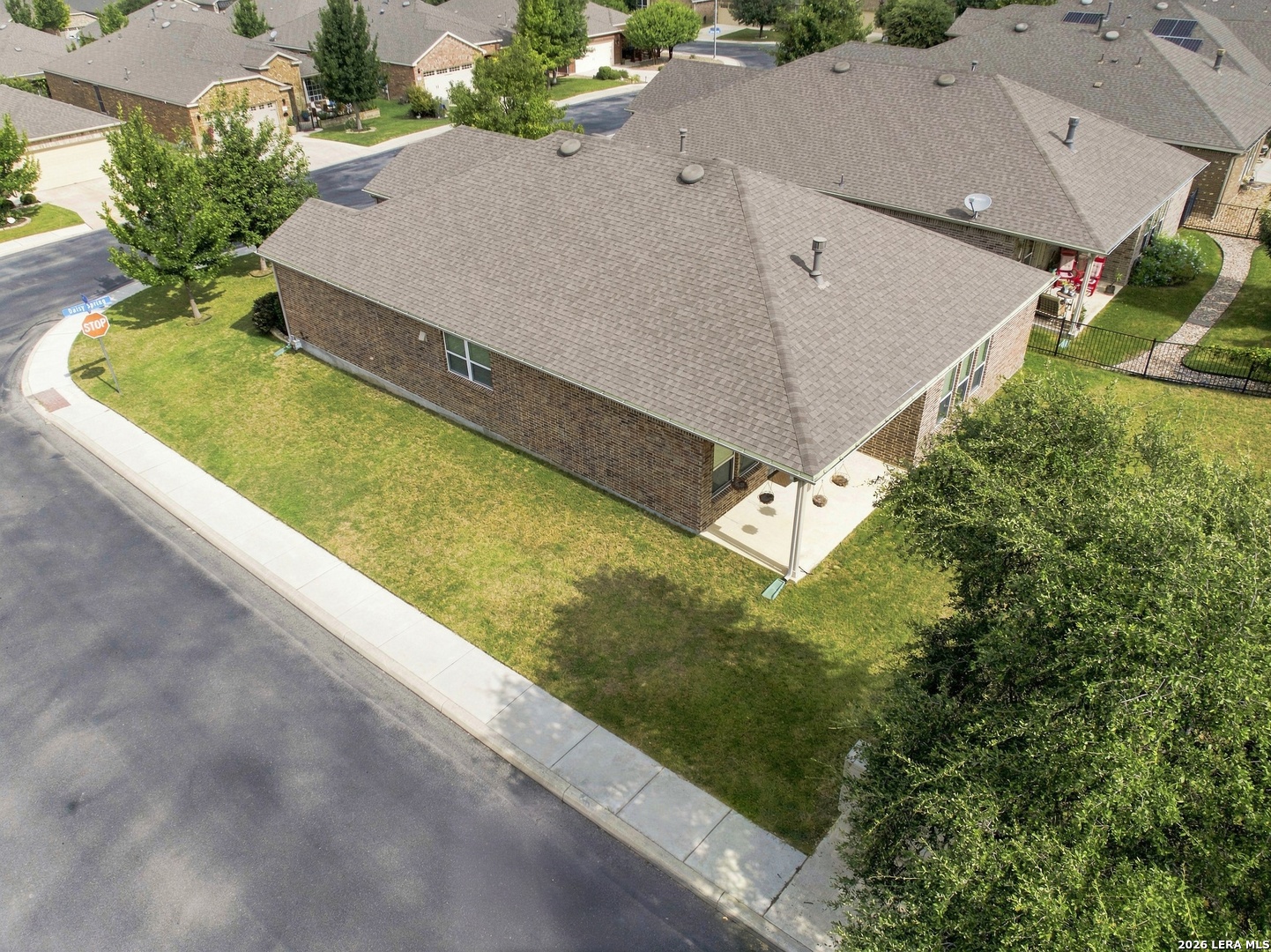 main property photo 36