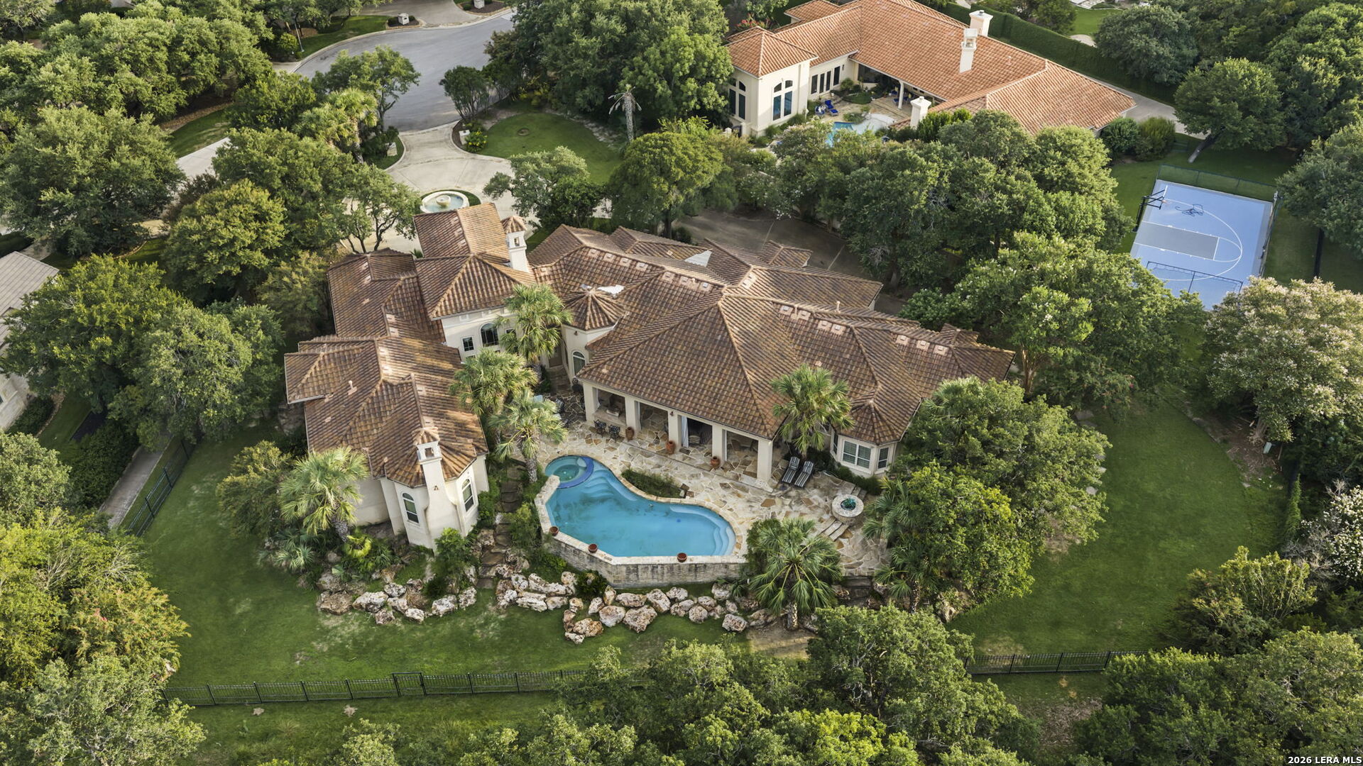 main property photo 12