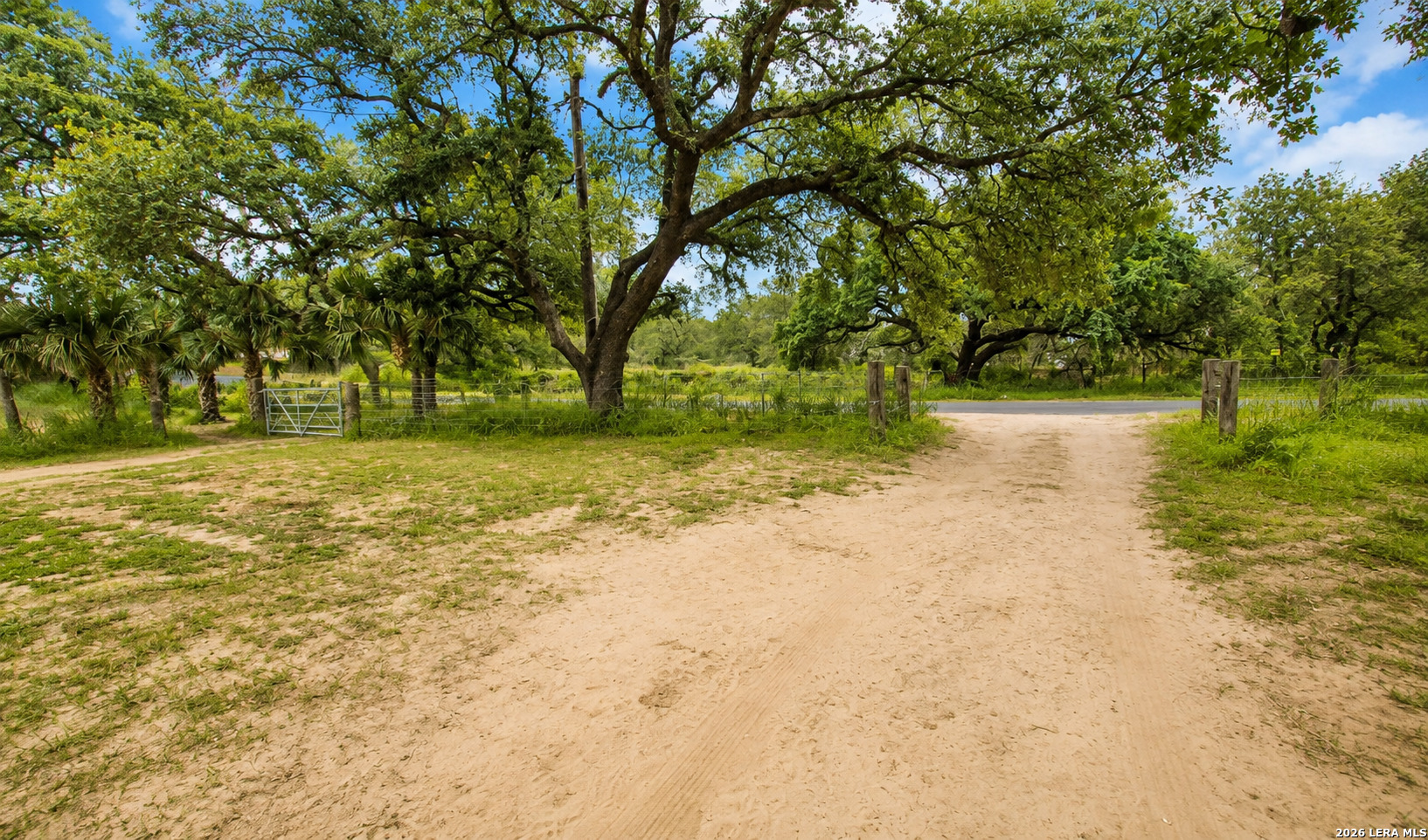 main property photo 29