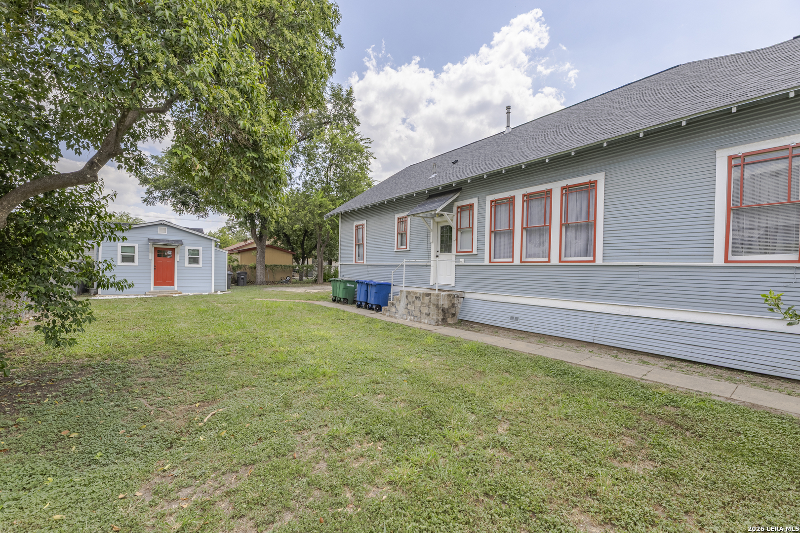 main property photo 38