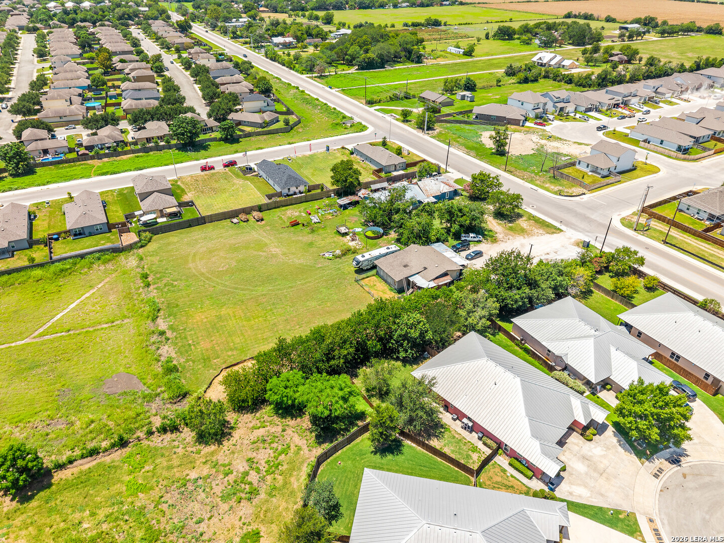 main property photo 3